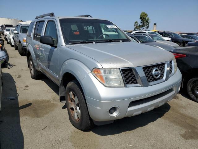 5N1AR18W35C710827 - 2005 NISSAN PATHFINDER LE 银色 照片 4