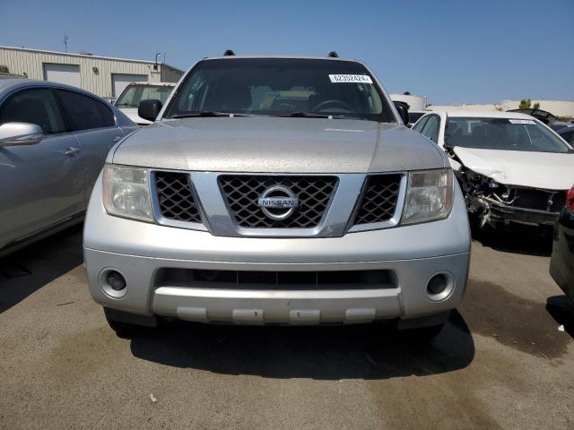 5N1AR18W35C710827 - 2005 NISSAN PATHFINDER LE SILVER photo 5