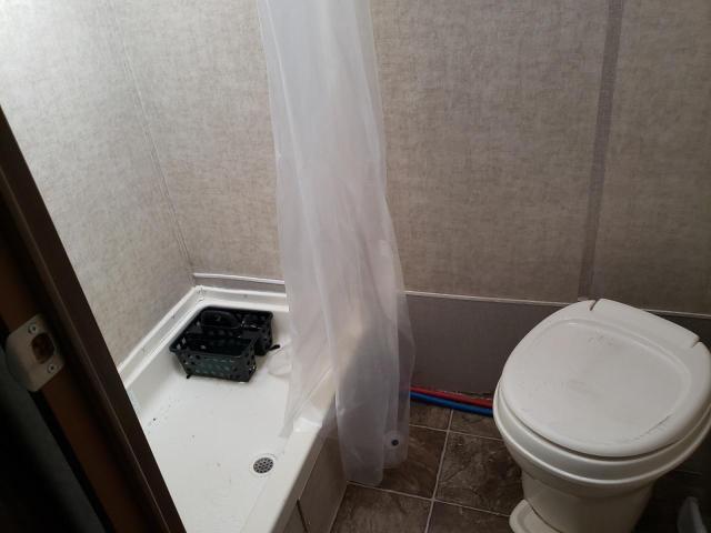 4YDT17518F7204420 - 2015 KUTB TRAILER WHITE photo 9