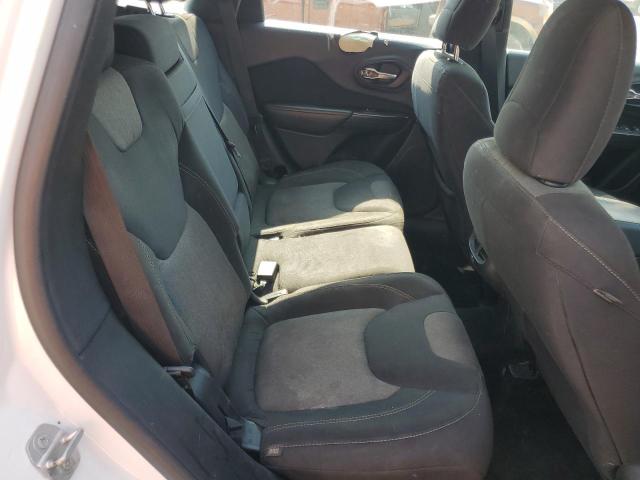 1C4PJLAB4GW107833 - 2016 JEEP CHEROKEE SPORT WHITE photo 11