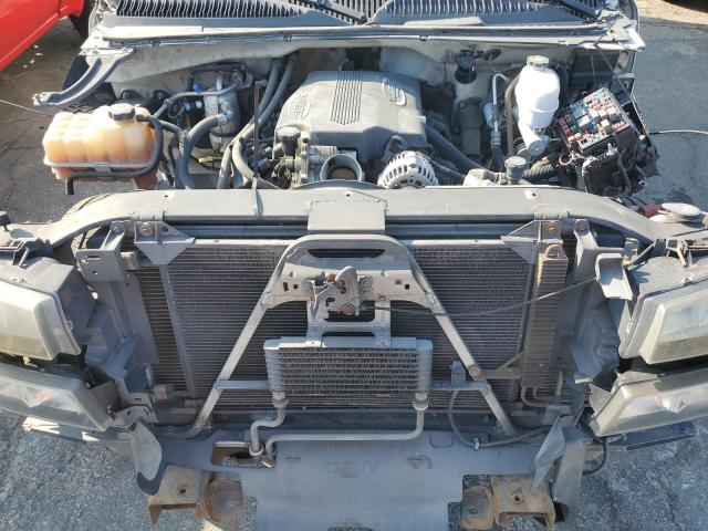 1GCHC29G33E104446 - 2003 CHEVROLET SILVERADO C2500 HEAVY DUTY WHITE photo 11