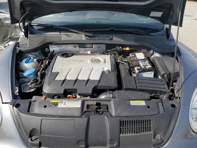 3VW5L7ATXDM813764 - 2013 VOLKSWAGEN BEETLE GRAY photo 11