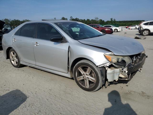 4T1BF1FK7CU168832 - 2012 TOYOTA CAMRY BASE Srebrny zdjęcie 4