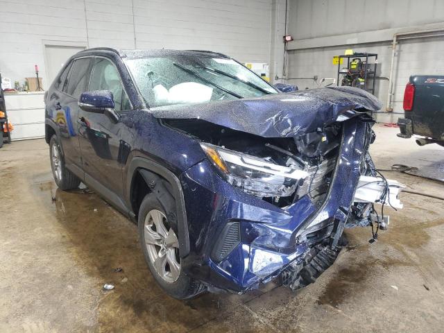 2T3P1RFV9NW259818 - 2022 TOYOTA RAV4 XLE BLUE photo 4