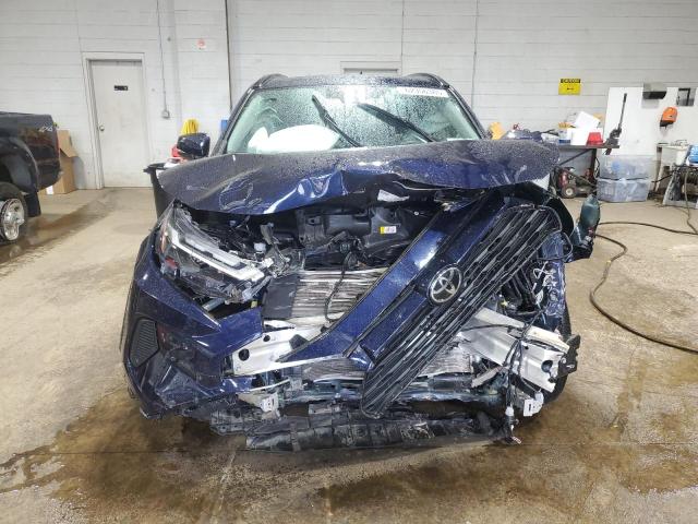 2T3P1RFV9NW259818 - 2022 TOYOTA RAV4 XLE BLUE photo 5