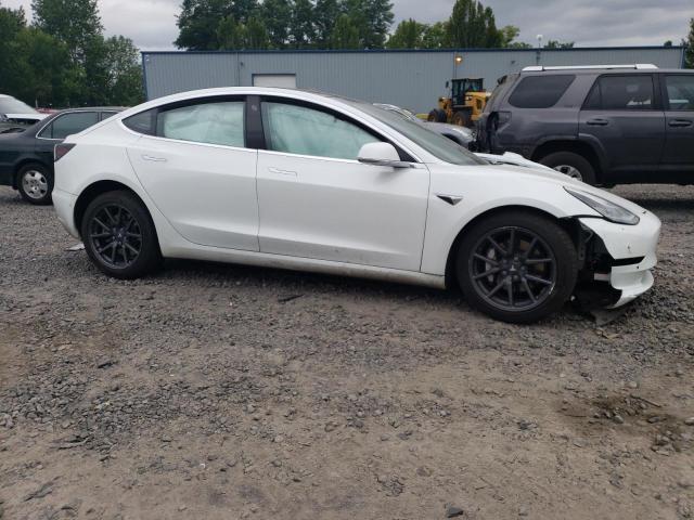 5YJ3E1EA7JF051522 - 2018 TESLA MODEL 3 Белый фото 4