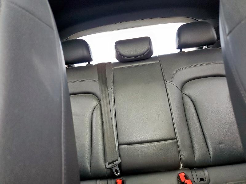 WA1BCCFS9JR006526 - 2018 AUDI Q3 PREMIUM WHITE photo 10