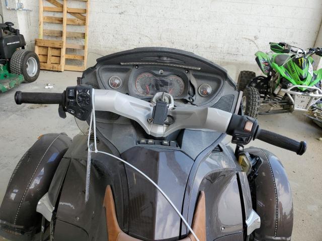 2BXJBRC14CV000690 - 2012 CAN-AM SPYDER RT-LTD BROWN photo 5