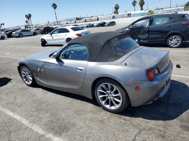 4USBT334X3LR63632 - 2003 BMW Z4 2.5 GRAY photo 2