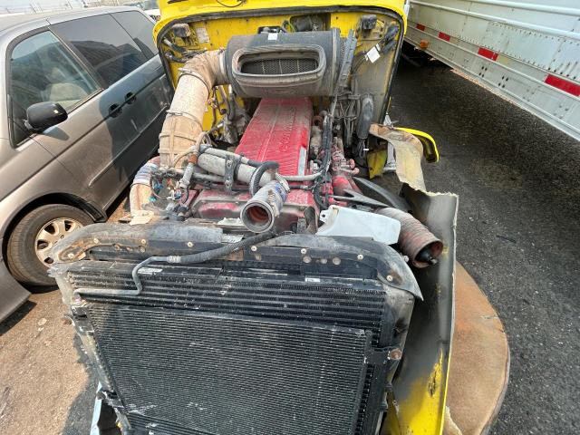 1XPHP40X3AD795234 - 2010 PETERBILT 386 YELLOW photo 9