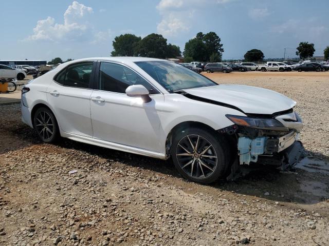 4T1G11AK0RU858748 - 2024 TOYOTA CAMRY SE NIGHT SHADE WHITE photo 4