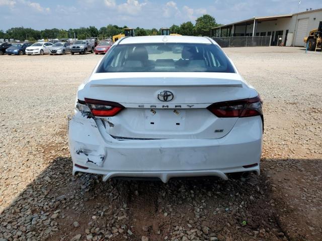 4T1G11AK0RU858748 - 2024 TOYOTA CAMRY SE NIGHT SHADE WHITE photo 6