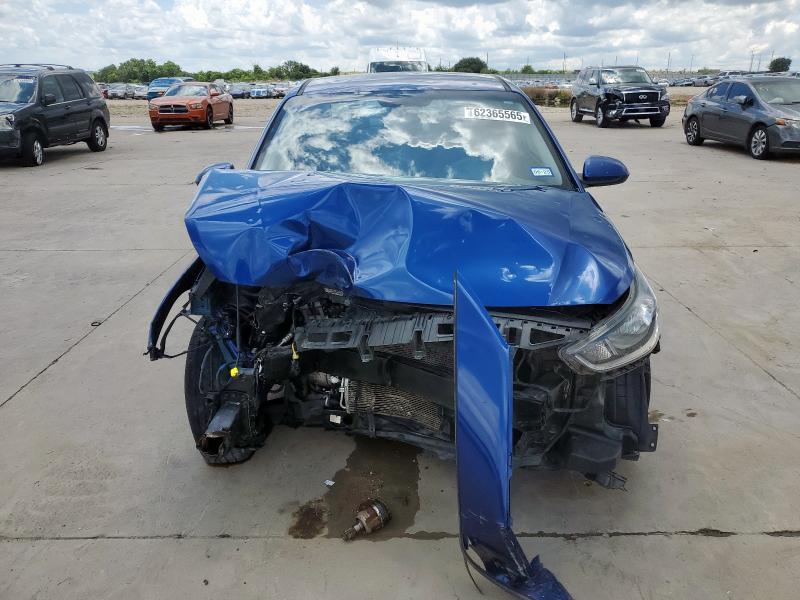 3KPC24A39JE033708 - 2018 HYUNDAI ACCENT SE Azul foto 5