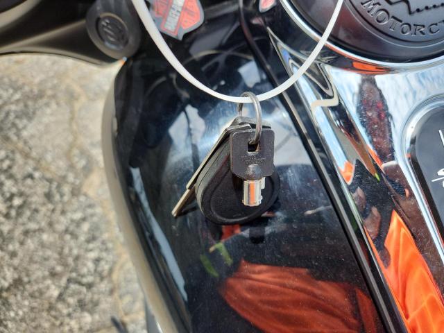 1HD1KBC12KB647553 - 2019 HARLEY-DAVIDSON FLHX 黑色 照片 8