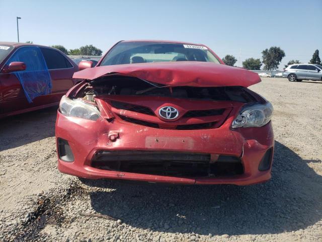 2T1BU4EE1DC984926 - 2013 TOYOTA COROLLA BASE RED photo 5