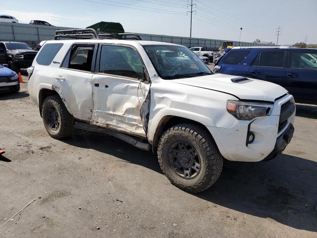 JTEBU5JR5K5645395 - 2019 TOYOTA 4RUNNER SR5/SR5 PREMIUM Beyaz fotoğraf 4