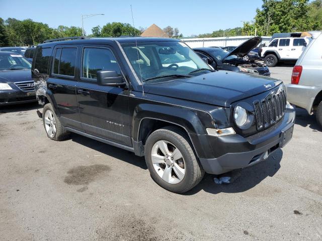 1C4NJRFB3GD782846 - 2016 JEEP PATRIOT LATITUDE BLACK photo 4