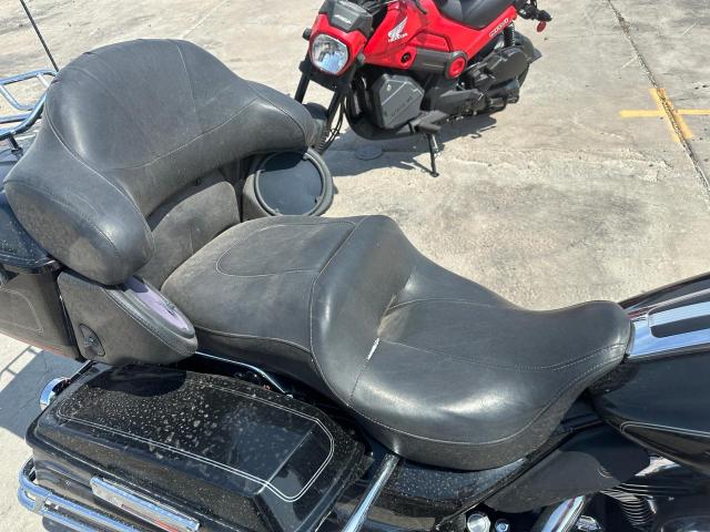 1HD1FC4128Y650323 - 2008 HARLEY-DAVIDSON FLHTCUI 黑色 照片 5