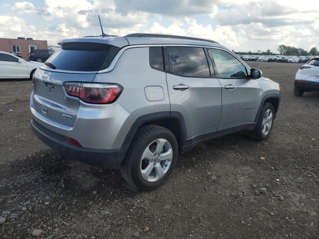 3C4NJDBB0KT689598 - 2019 JEEP COMPASS LATITUDE SILVER photo 3