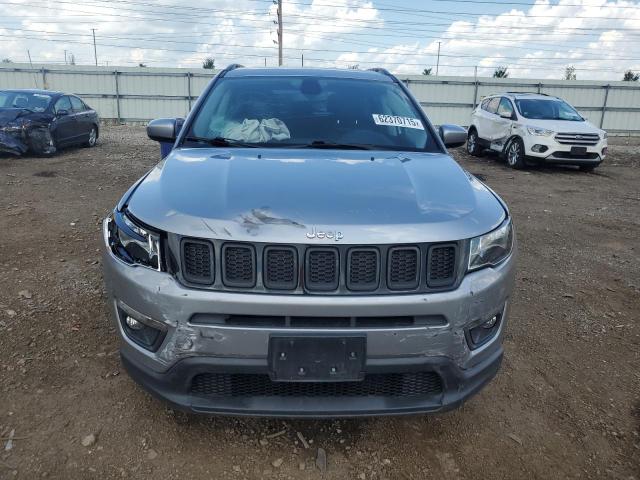 3C4NJDBB0KT689598 - 2019 JEEP COMPASS LATITUDE SILVER photo 5