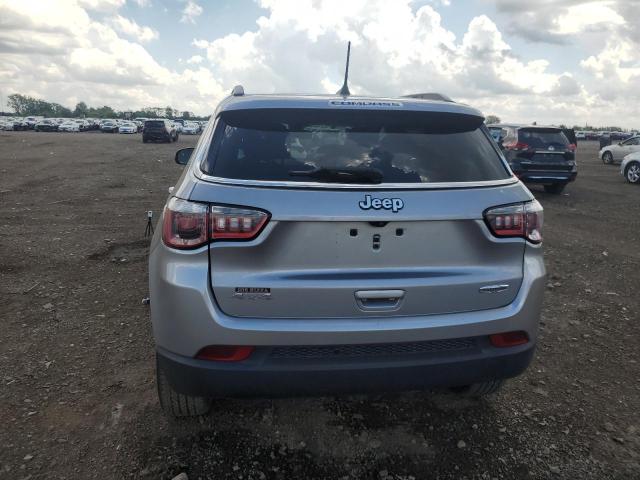 3C4NJDBB0KT689598 - 2019 JEEP COMPASS LATITUDE SILVER photo 6