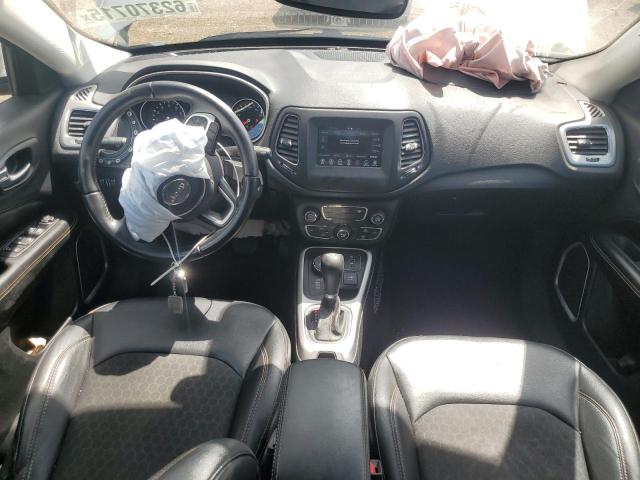 3C4NJDBB0KT689598 - 2019 JEEP COMPASS LATITUDE SILVER photo 8