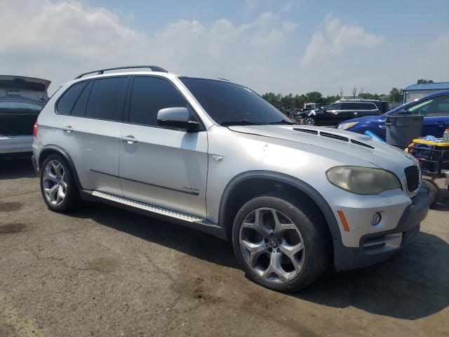5UXFE8C55AL310404 - 2010 BMW X5 XDRIVE48I Srebrny zdjęcie 4