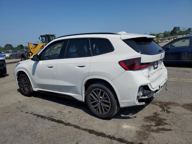 WBX73EF09P5W04317 - 2023 BMW X1 XDRIVE28I WHITE photo 2