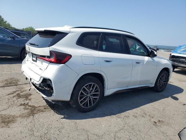 WBX73EF09P5W04317 - 2023 BMW X1 XDRIVE28I WHITE photo 3