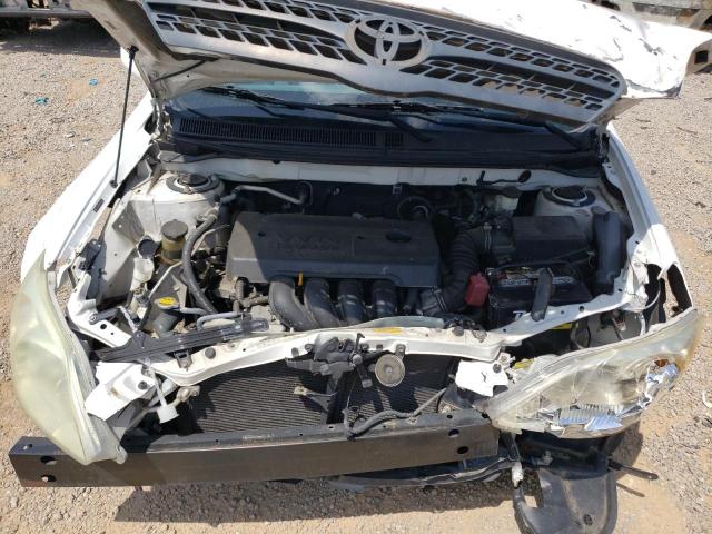 2T1KR32EX5C369230 - 2005 TOYOTA COROLLA MA XR WHITE photo 11