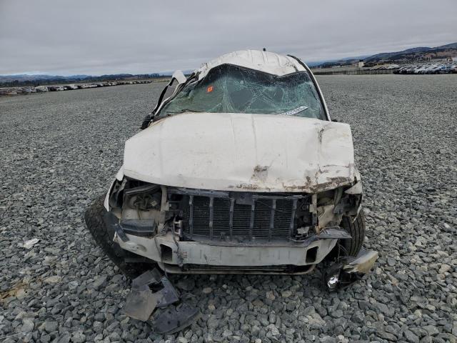 1J4GW48S52C319609 - 2002 JEEP GRAND CHEROKEE LAREDO WHITE photo 5