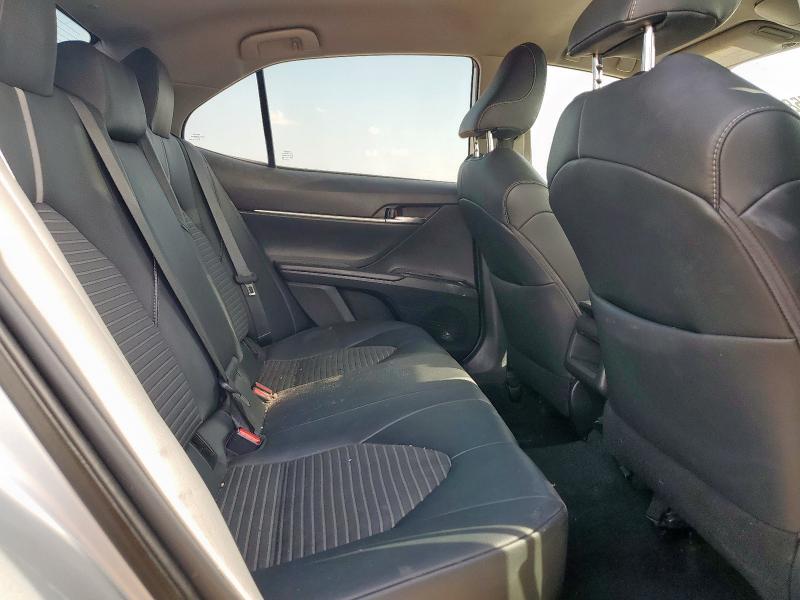 4T1B11HK0KU733139 - 2019 TOYOTA CAMRY L ვერცხლისფერი ფოტო 10