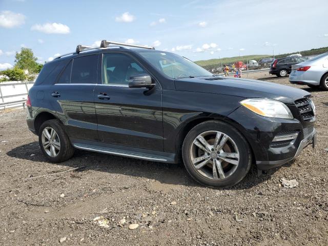 4JGDA5HB3FA561082 - 2015 MERCEDES-BENZ ML 350 4MATIC BLACK photo 4