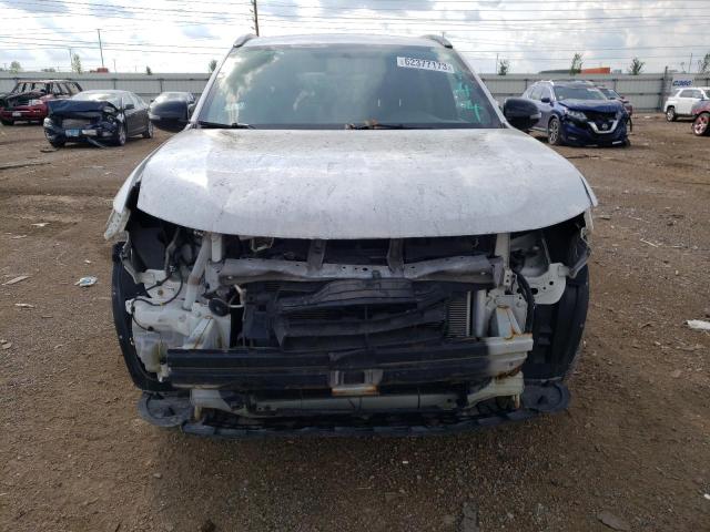 JA4AD3A32JZ054376 - 2018 MITSUBISHI OUTLANDER SE WHITE photo 5