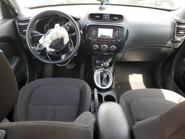 KNDJN2A20J7561468 - 2018 KIA SOUL ნაცრისფერი ფოტო 8