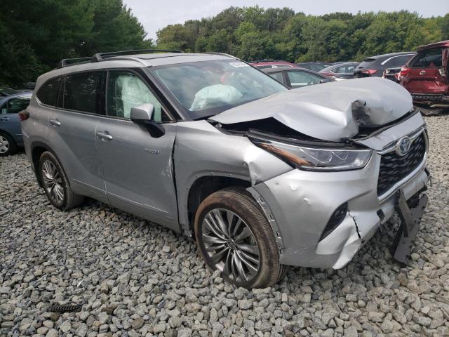 5TDEBRCH1LS006784 - 2020 TOYOTA HIGHLANDER HYBRID PLATINUM SILVER photo 4