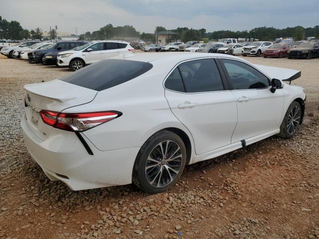 4T1G11AK2LU501207 - 2020 TOYOTA CAMRY SE WHITE photo 3