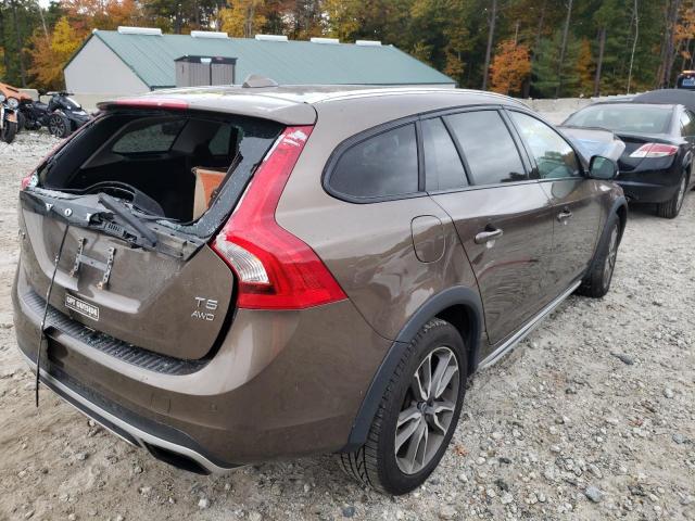 YV4612HM7F1000037 - 2015 VOLVO V60 CROSS PLATINUM BROWN photo 4