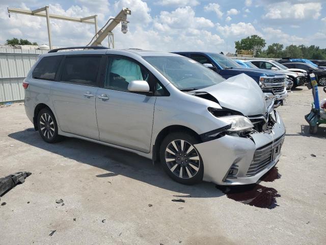 5TDDZ3DC9KS218127 - 2019 TOYOTA SIENNA XLE Gris foto 4