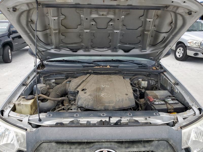 5TFJU4GN3DX047926 - 2013 TOYOTA TACOMA DOUBLE CAB PRERUNNER SILVER photo 11