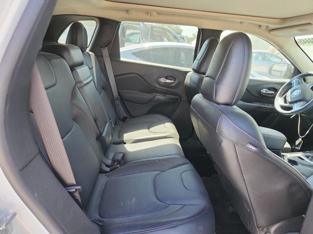 1C4PJMBSXGW306700 - 2016 JEEP CHEROKEE TRAILHAWK WHITE photo 11