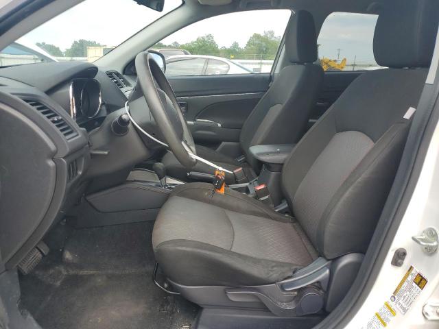 JA4AP3AU9JU024742 - 2018 MITSUBISHI OUTLANDER ES WHITE photo 7