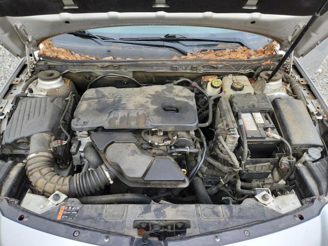 2G4GV5EK6F9270335 - 2015 BUICK REGAL SILVER photo 11