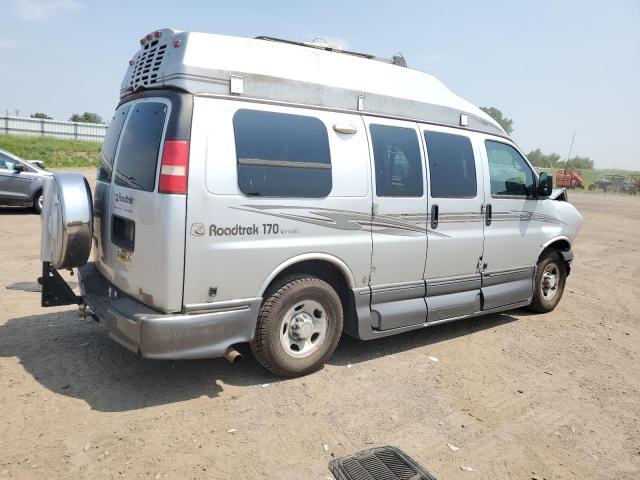 1GCWGFCA1B1175142 - 2011 CHEVROLET EXPRESS G2 SILVER photo 3