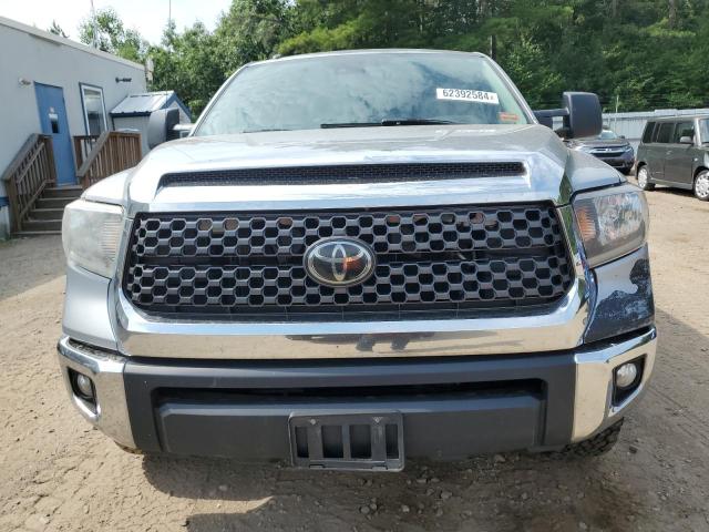5TFUY5F16KX863631 - 2019 TOYOTA TUNDRA DOUBLE CAB SR/SR5 SILVER photo 5
