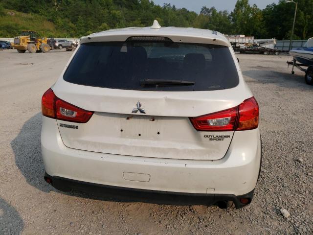 JA4AR3AU0HZ016715 - 2017 MITSUBISHI OUTLANDER ES WHITE photo 6