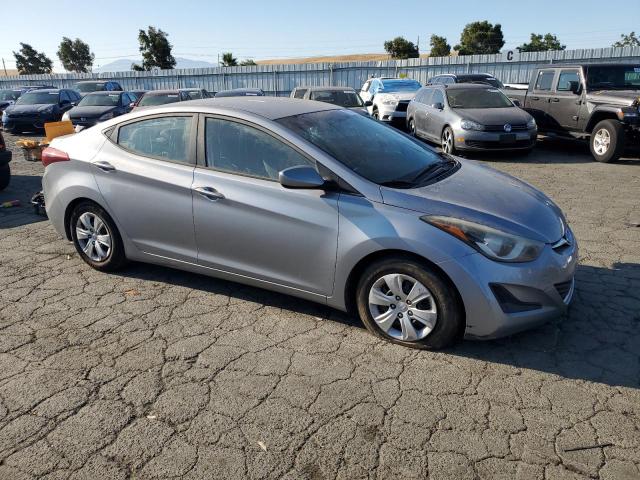 5NPDH4AE4GH710639 - 2016 HYUNDAI ELANTRA SE SILVER photo 4