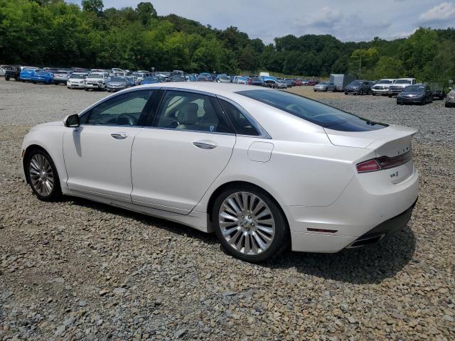 3LN6L2J92FR625482 - 2015 LINCOLN MKZ WHITE photo 2