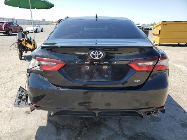 4T1G11AK2MU597101 - 2021 TOYOTA CAMRY SE BLACK photo 6
