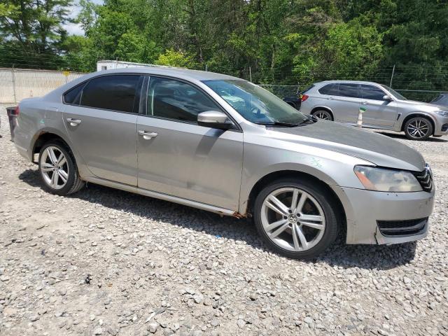 1VWAP7A31DC041661 - 2013 VOLKSWAGEN PASSAT S Күміс фото 4